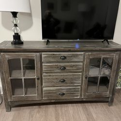 Console/ Dresser