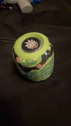 Small Rick n Morty speaker