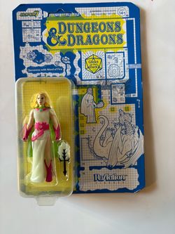 Super7 Dungeons & Dragons Sorceress ReAction Figure