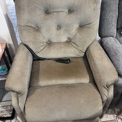 La-Z-Boy Power Lift Recliner