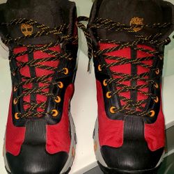 MENS TIMBERLAND  HIKING  BOOTS