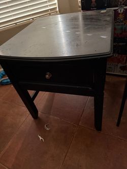 FREE END TABLE