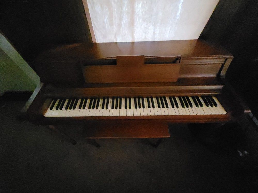 Wurlitzer Upright Piano