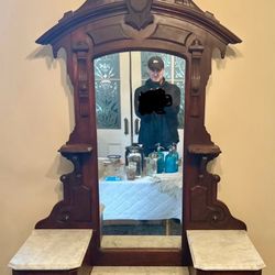 Antique Victorian Renaissance Showcase / Dresser