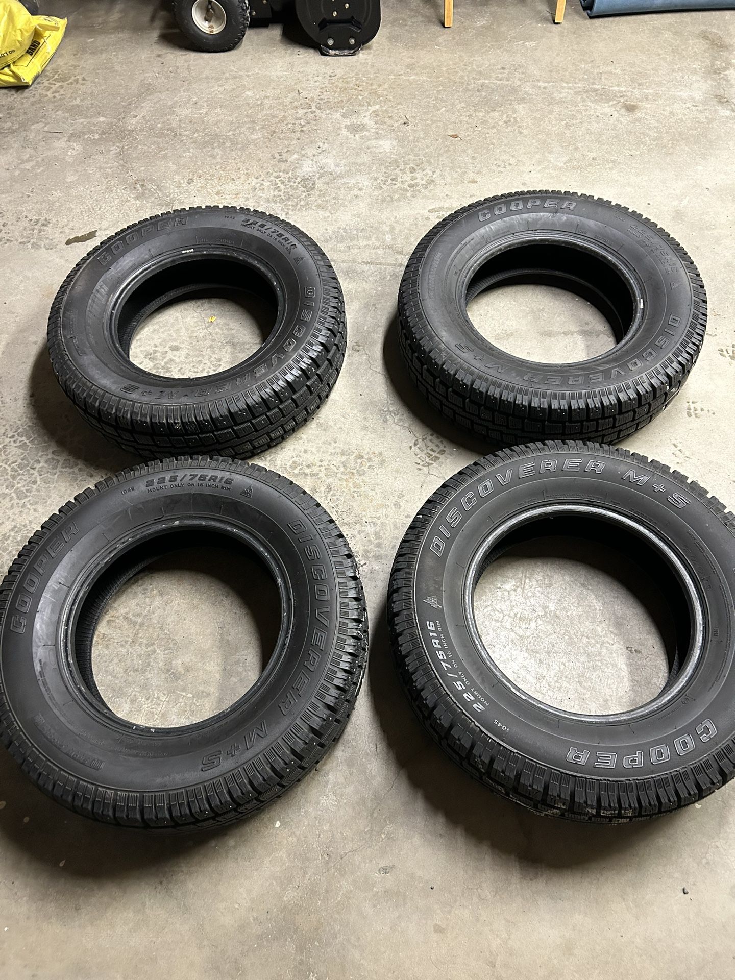 Cooper Studded Snow Tires 