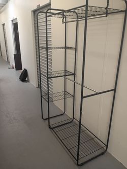 Adjustable closet organizer