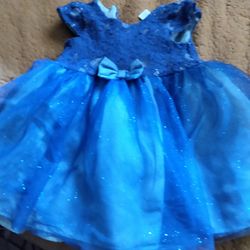 Bolsa de ropa para niña.