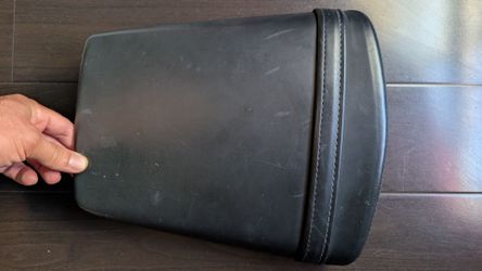 Daytona 675 OEM Rear Passenger Seat Pillion