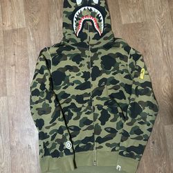 Authentic green camo ponr bape hoodie