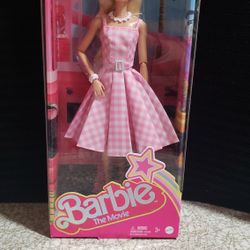 Barbie the Movie Margot Robbie Barbie Doll NWT