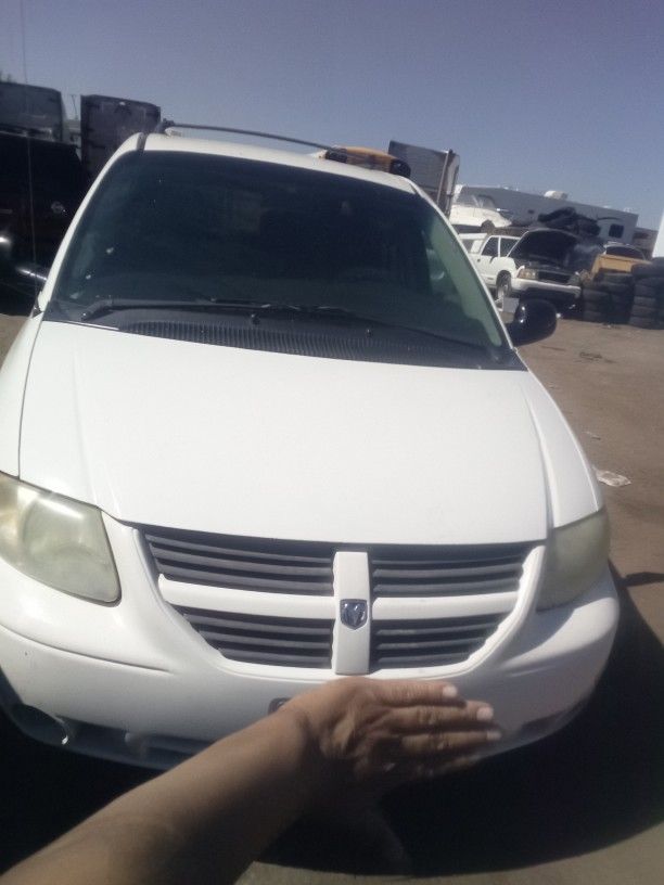 2005 Dodge Caravan