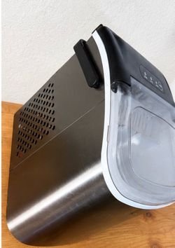 Stainless steel ice maker