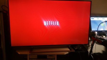 65"Toshiba hd Smart TV /remote control, mint condition