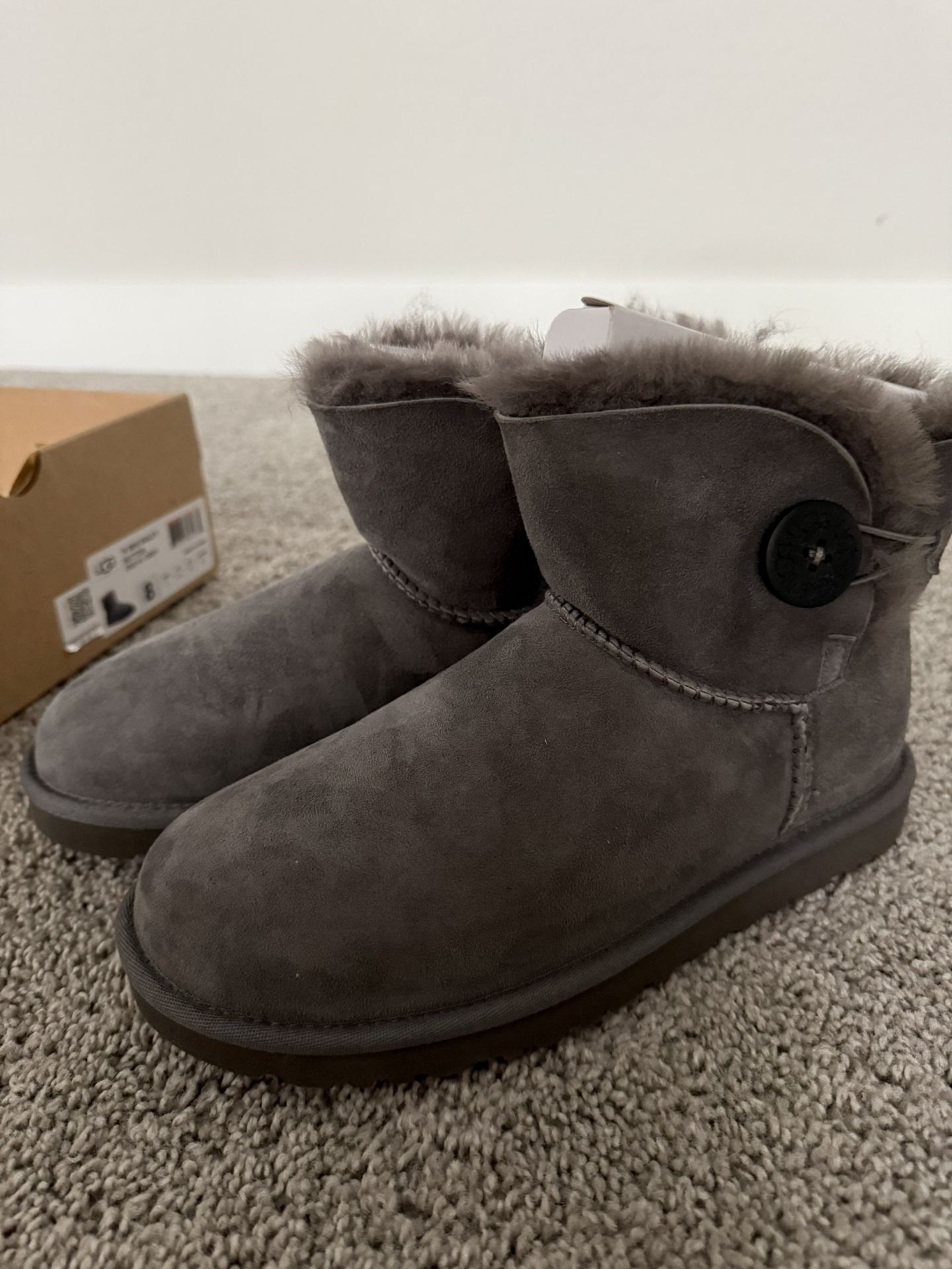 UGG Mini Bailey Button Boots – Grey – Size 8 – New in Box + Care Kit