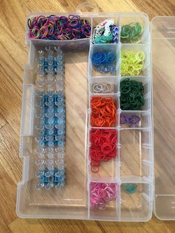 Rainbow loom bands and case