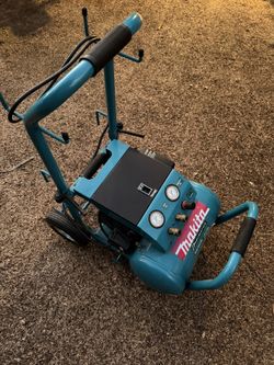 Makita Portable Air Compressor