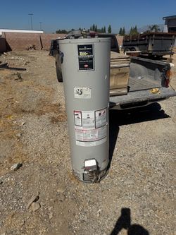 40 gallon Bradford white natural gas water heater