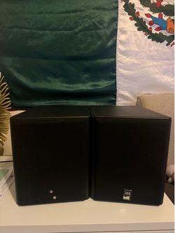 Miller and Kreisel MK S-150THX speakers LEFT AND RIGHT missing logo on the grills but are in perfect working condition