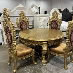 Round Table With Chairs
