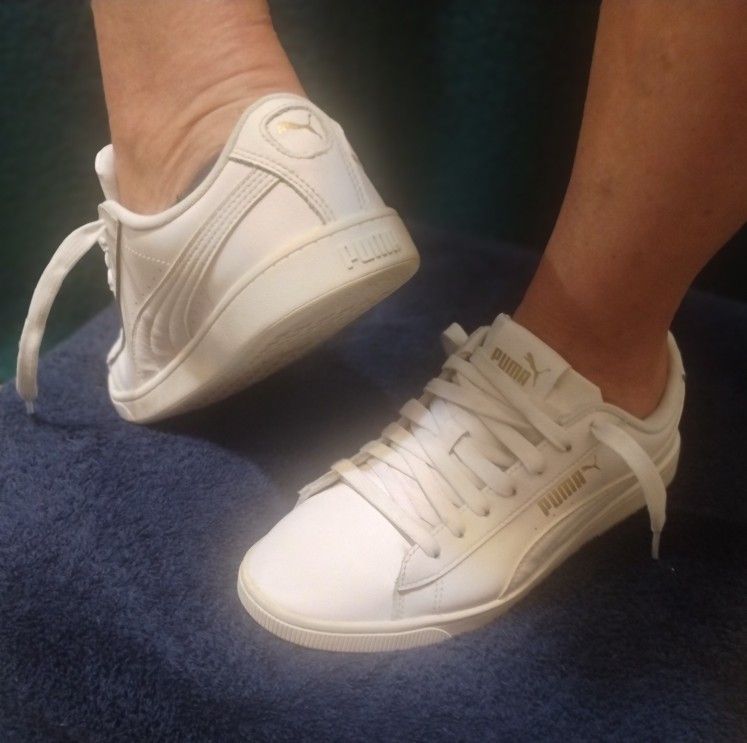 Puma Sneakers