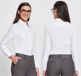 NWT $59 Ico Uniforms White Essential Long-Sleeve Collared Button-Up Blouse XS