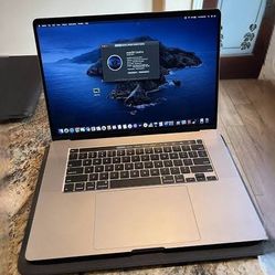2019 Macbook Pro 16inch 2.3 i9 (8core) 16GB 1TB Like New 