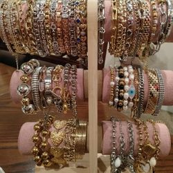 Women's Bracelets 