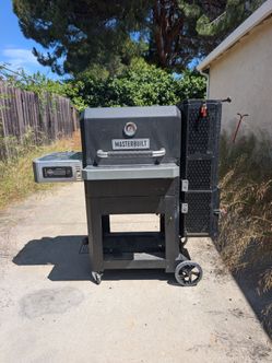 Master Built Charcoal Gravity Smoker