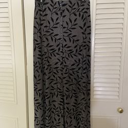 Black Textured Ivy Ivy Skirt