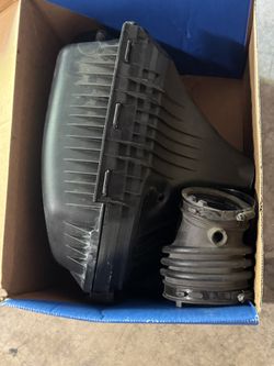 Hellcat Lower Intake Box With Filter