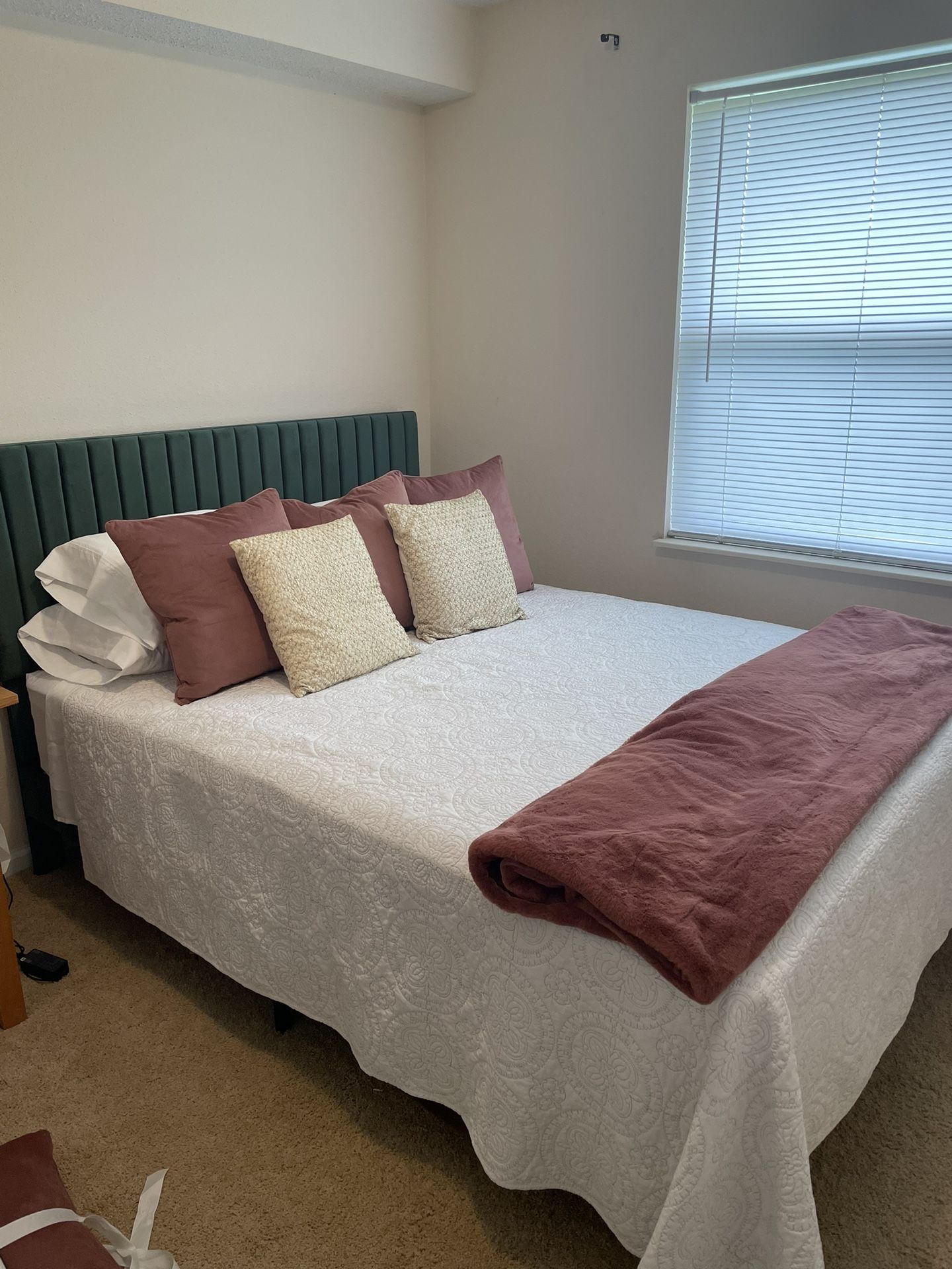 Queen Bed (Only Slept In Twice!)