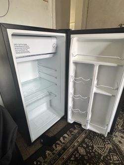 Mini fridge