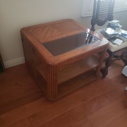 End Table With Storage Cabinet & Shelvimg