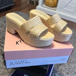 Woman’s Wicker Sandles 