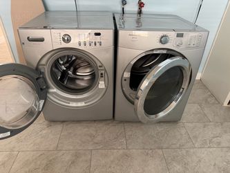 Front Load Washer and Dryer Set