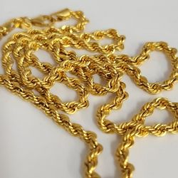 Beautiful 21k Yellow Gold Rope Chain Necklace 22"