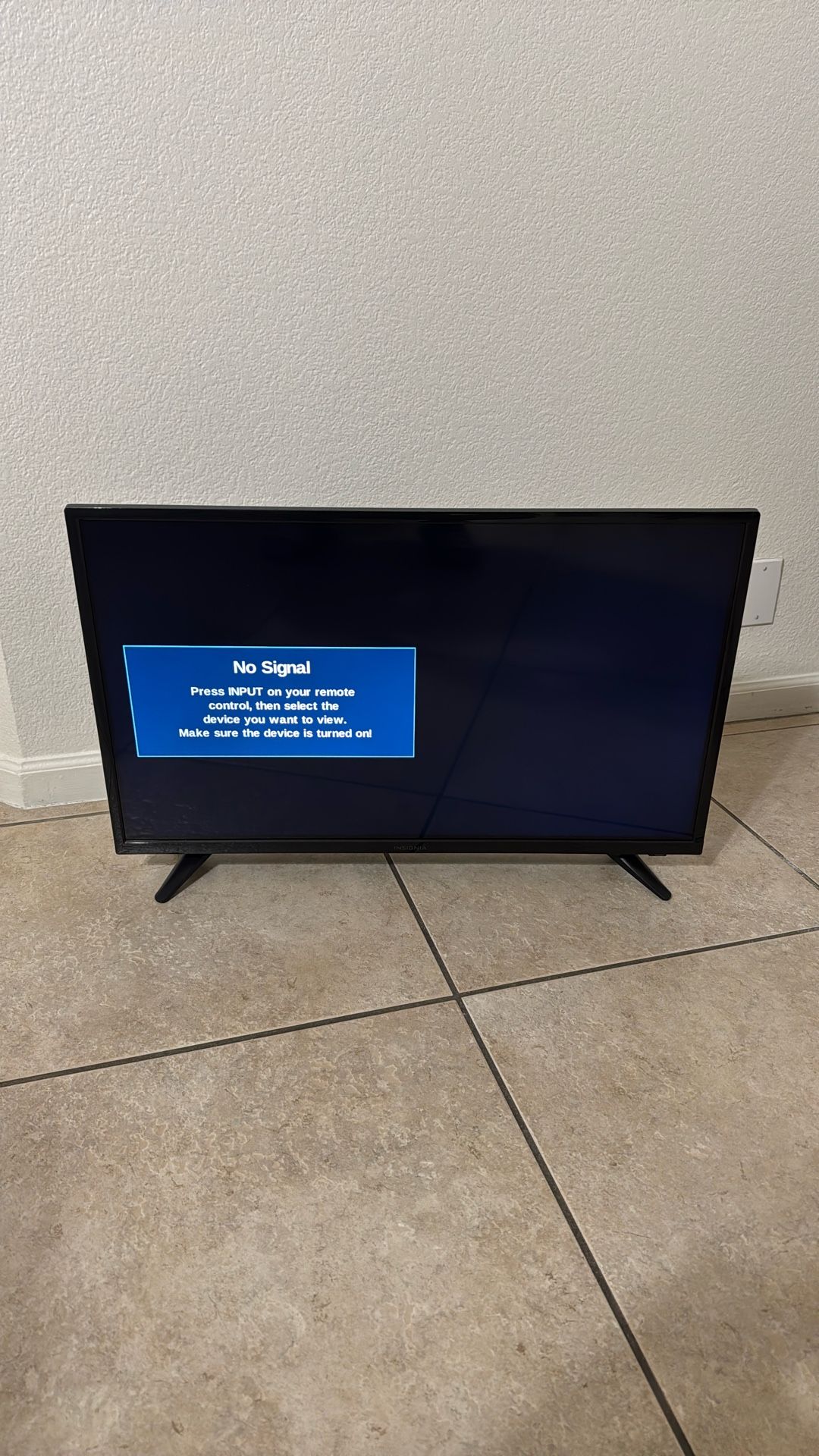 Insignia 32-Inch LED TV – Works Great, No Remote