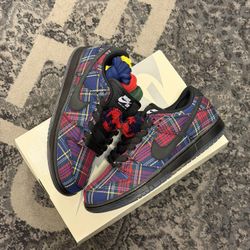 Nardwuar SB Dunks Size 9.5 DS 