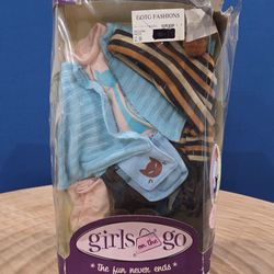 Vintage 1999 girls on the go 18" Doll Outfit