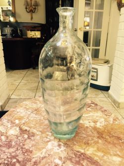 Glass vase