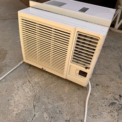 Window AC Unit