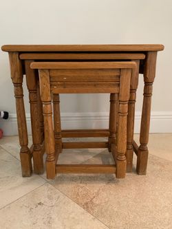 Wooden 3 Nesting Table Set