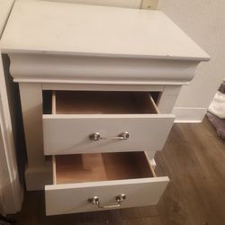 Nightstand 