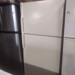 Nice Size Refrigerator Working Great Condition