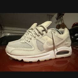 Nike Air Max Command Size 11 Women’s Or 9.5 Men’s