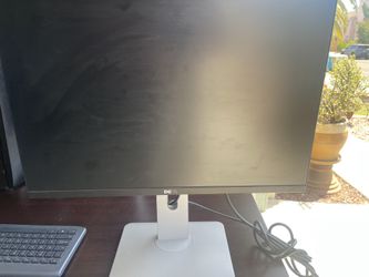 Dell Monitor 24”