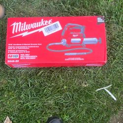 Milwakee M18 Cordless Grease Can