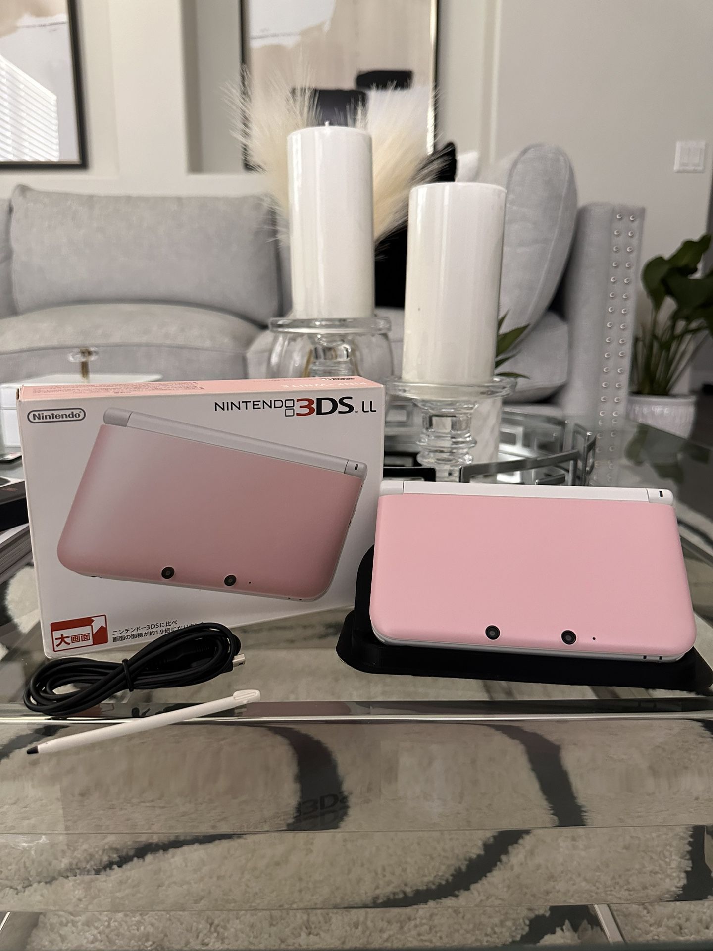 MINT Nintendo 3DS XL - Pink - Comes W/ 128 GB, Charger, and 1000+ Games