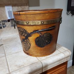 Bucket With Design