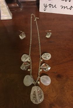 Necklace and earrings set